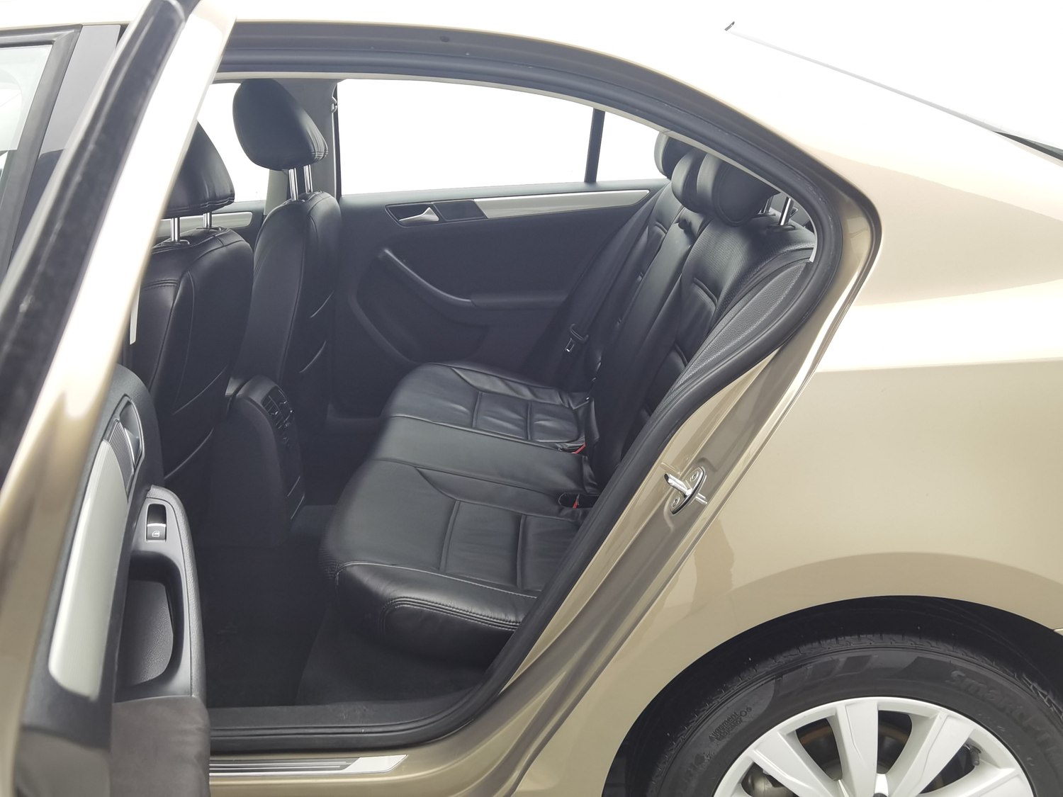 Used Volkswagen Sagitar 2014 1.6 AT