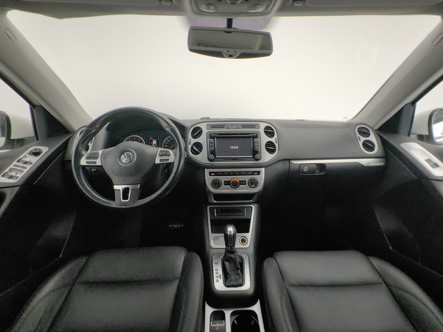 Used Volkswagen Tiguan 2015 1.8 AT