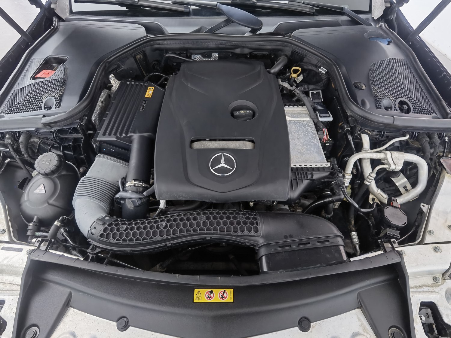 Used Mercedes-Benz E-Class 2017 2.0 AT
