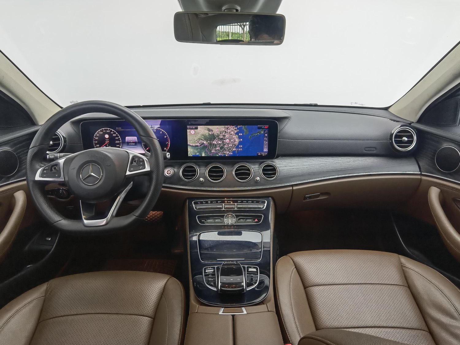 Used Mercedes-Benz E-Class 2017 2.0 AT