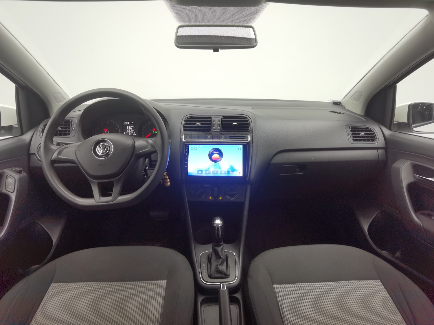 Used Volkswagen Polo 2018 1.5 AT