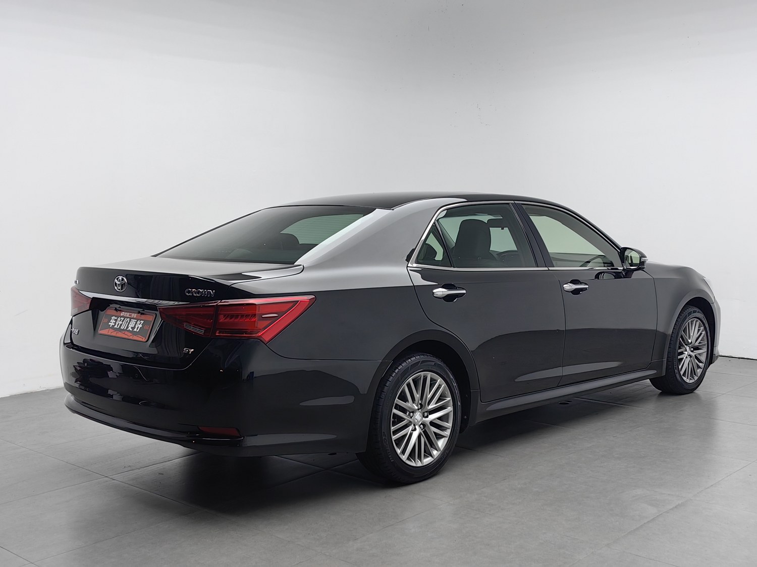 Used Toyota Crown 2017 2.0 AT