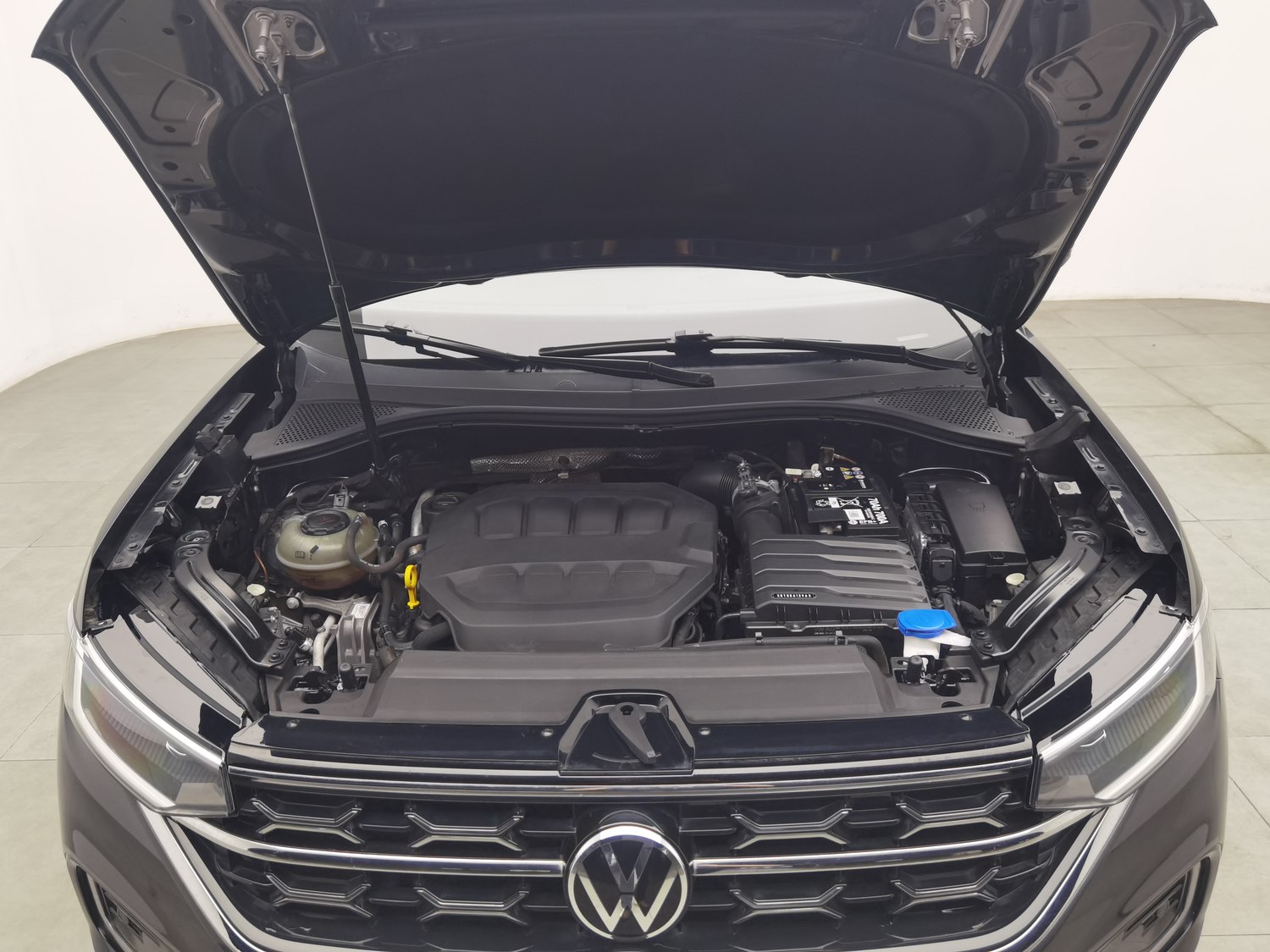 Used Volkswagen Tayron 2024 2.0 AT