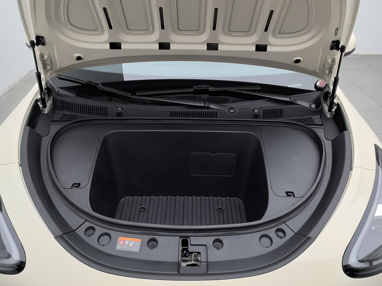 Used Geely Galaxy Wish 2025