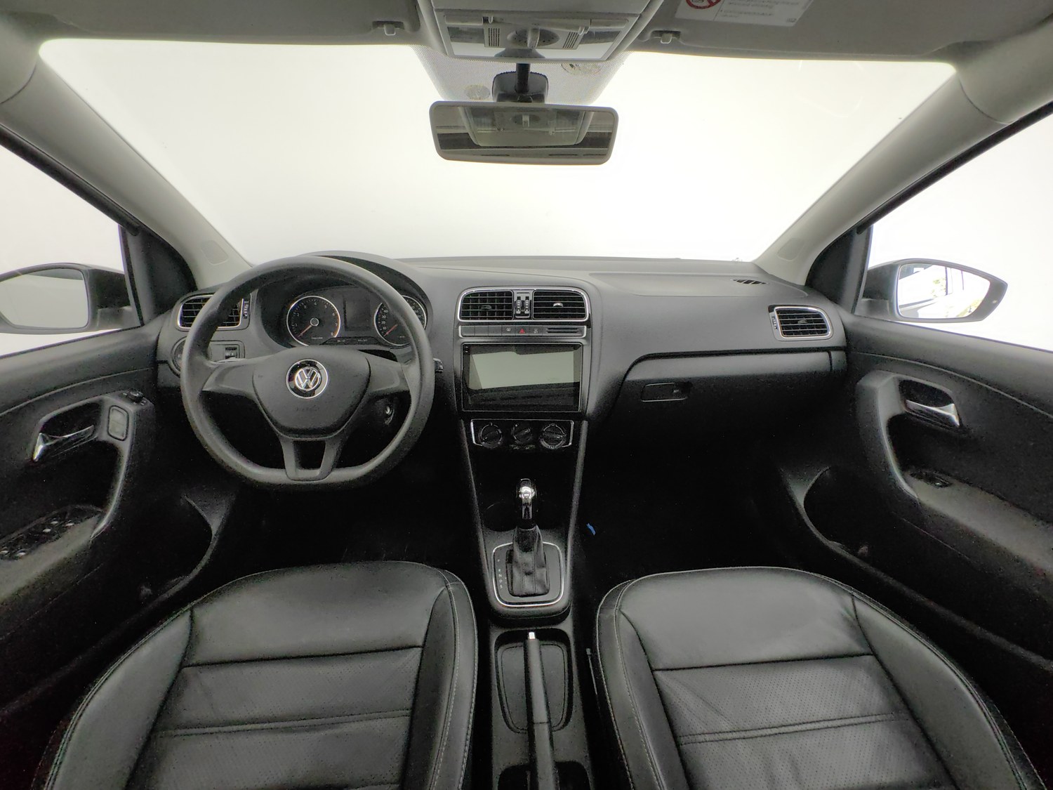 Used Volkswagen Polo 2014 1.6 AT