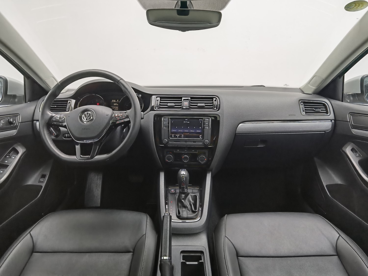 Used Volkswagen Sagitar 2018 1.6 AT
