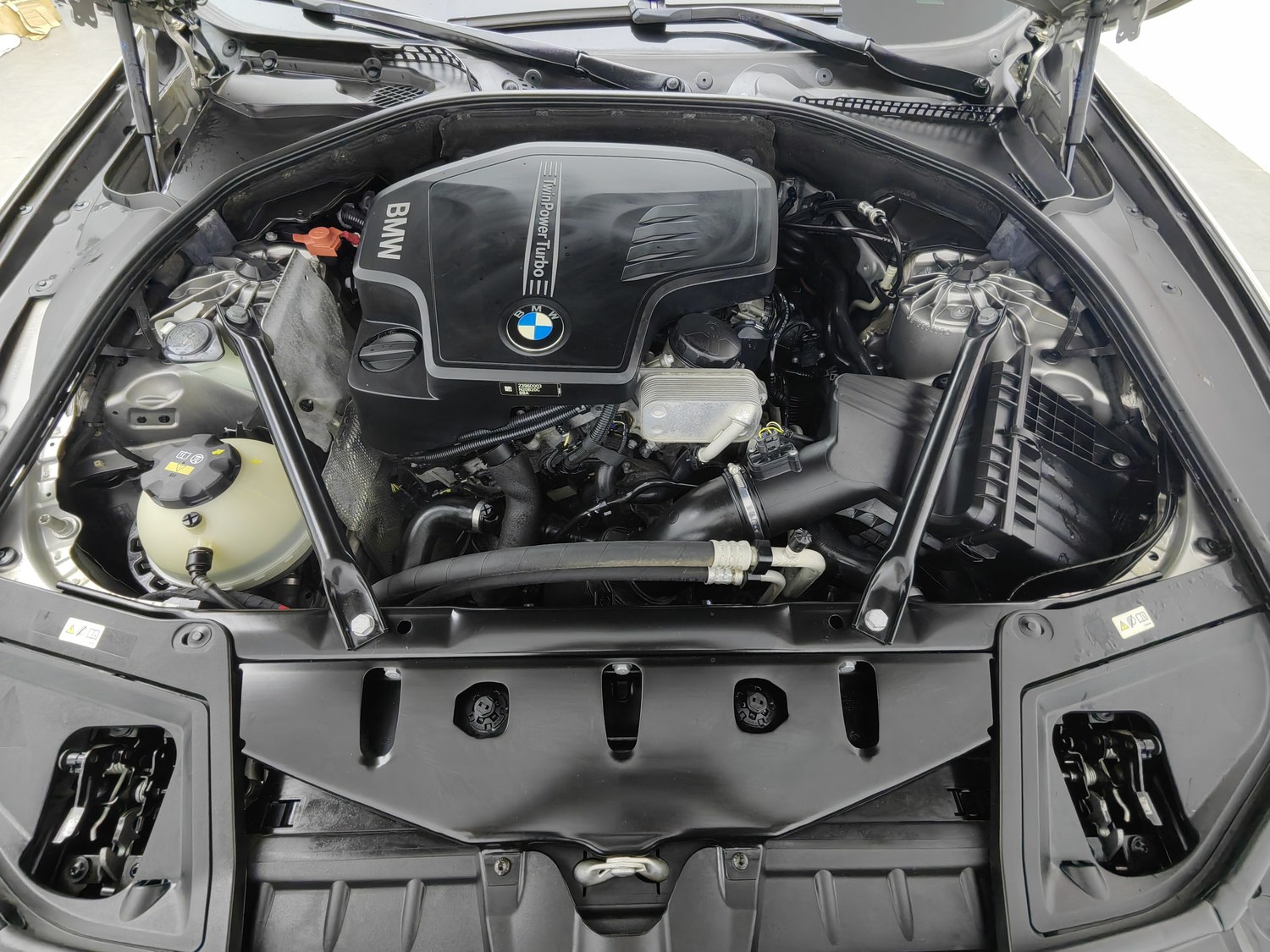 Used BMW THE5 2017 2.0 AT