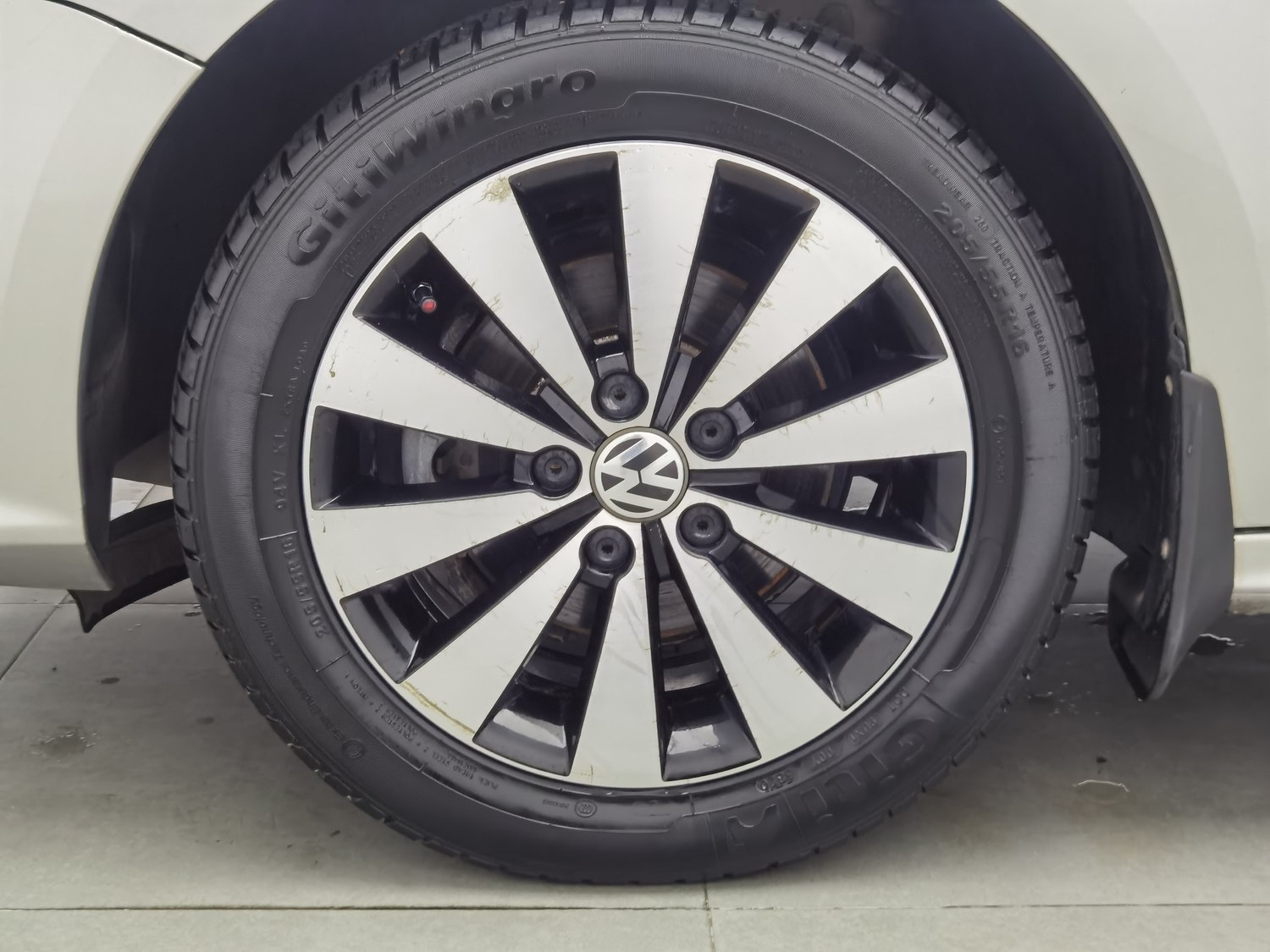 Used Volkswagen Sagitar 2017 1.6 AT