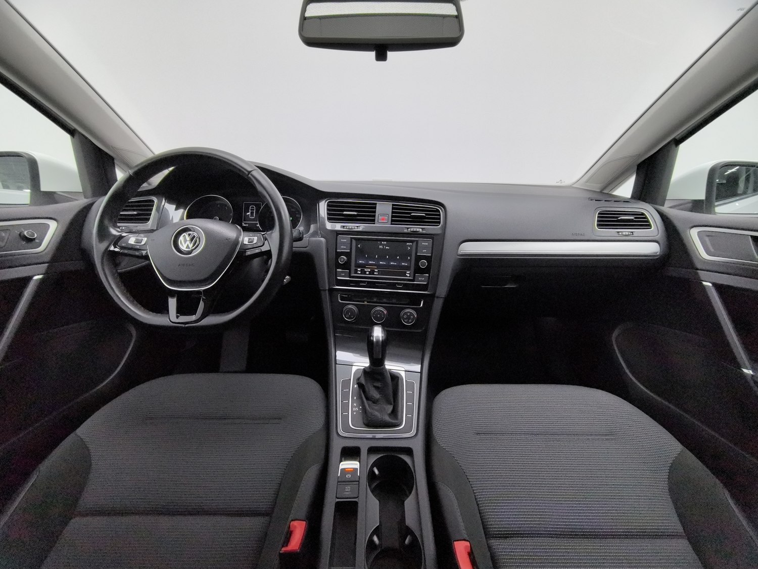 Used Volkswagen Golf 2018 1.6 AT
