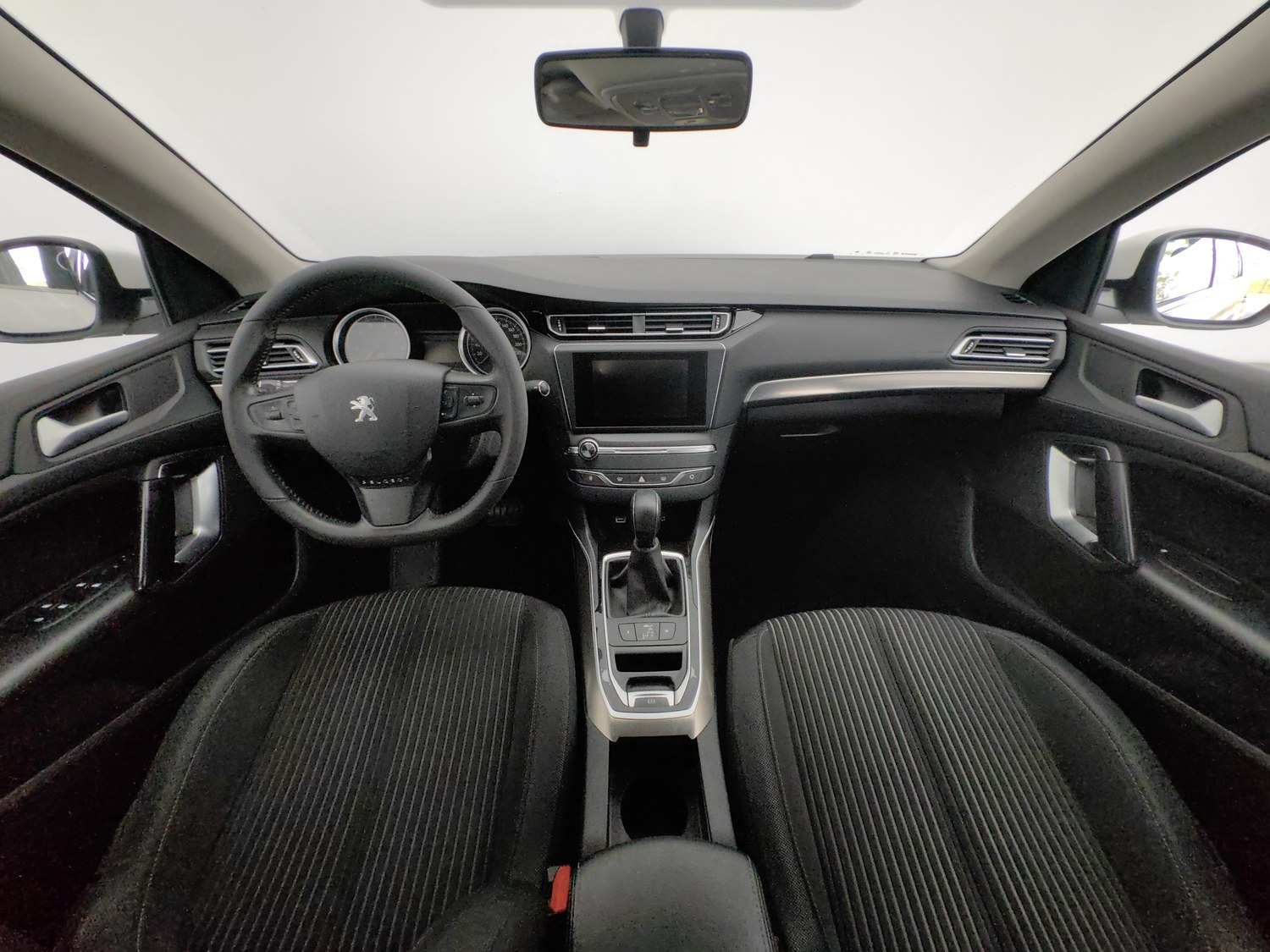 Used Peugeot 408 2015 1.2 AT