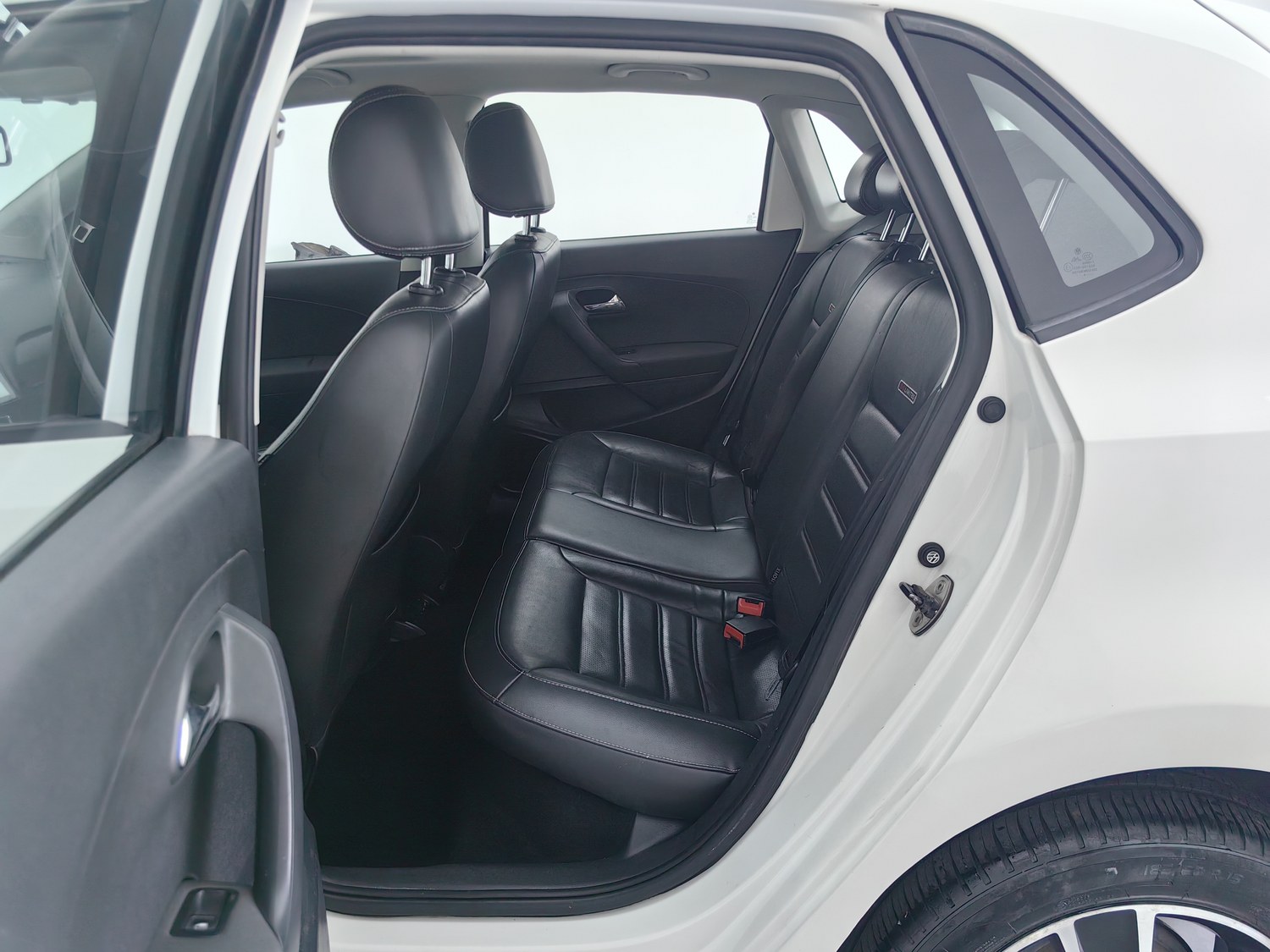 Used Volkswagen Polo 2014 1.6 AT