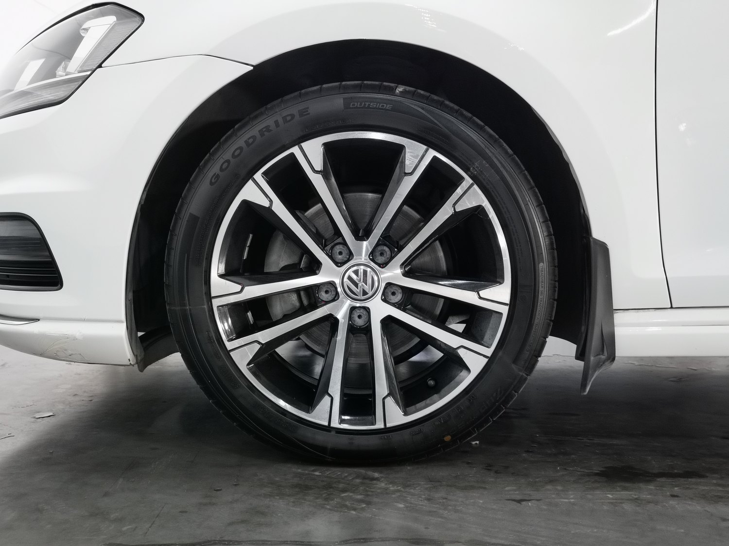 Used Volkswagen Golf 2017 1.4 AT