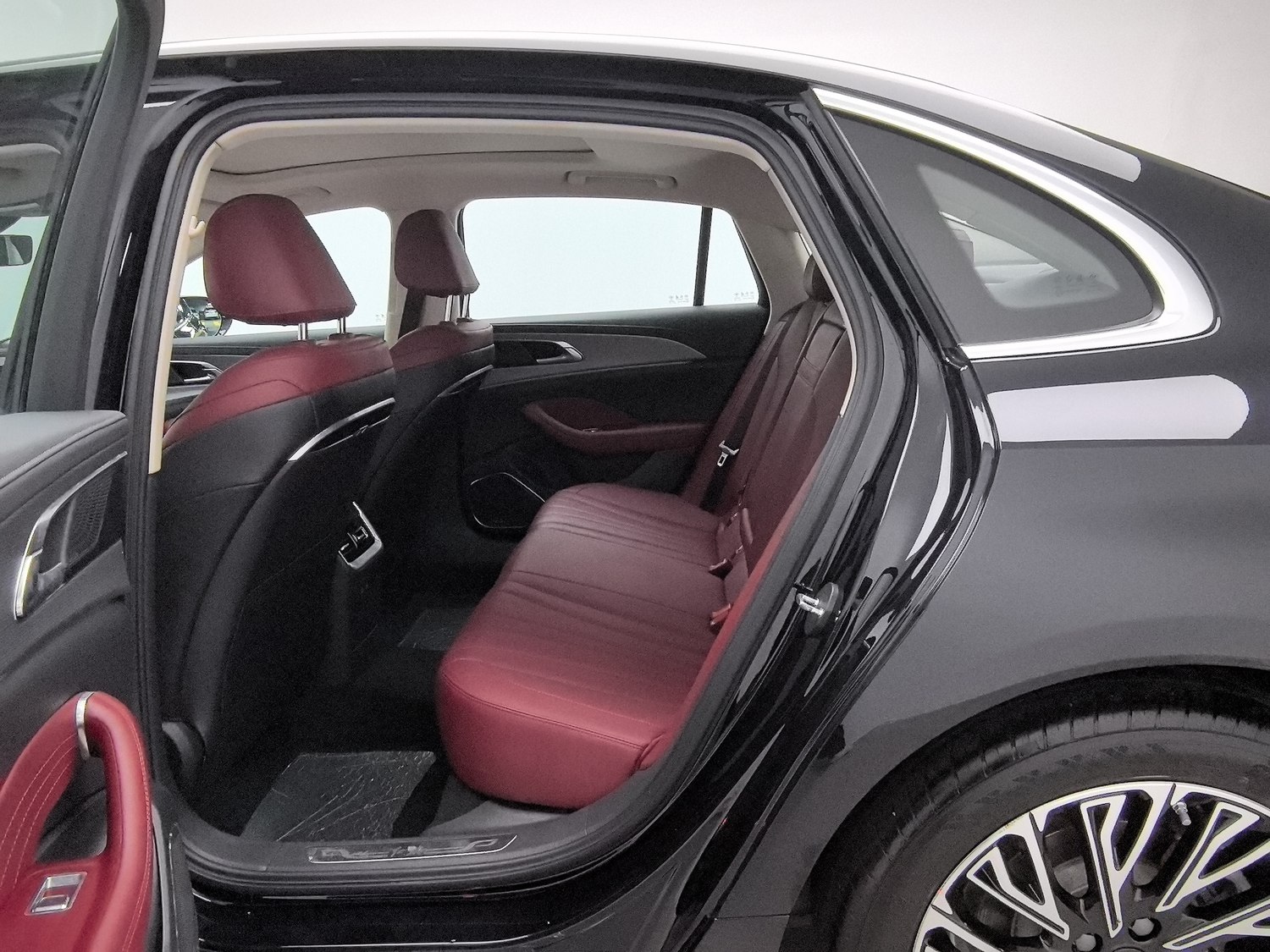 Used Hongqi H5 2024 2.0 AT