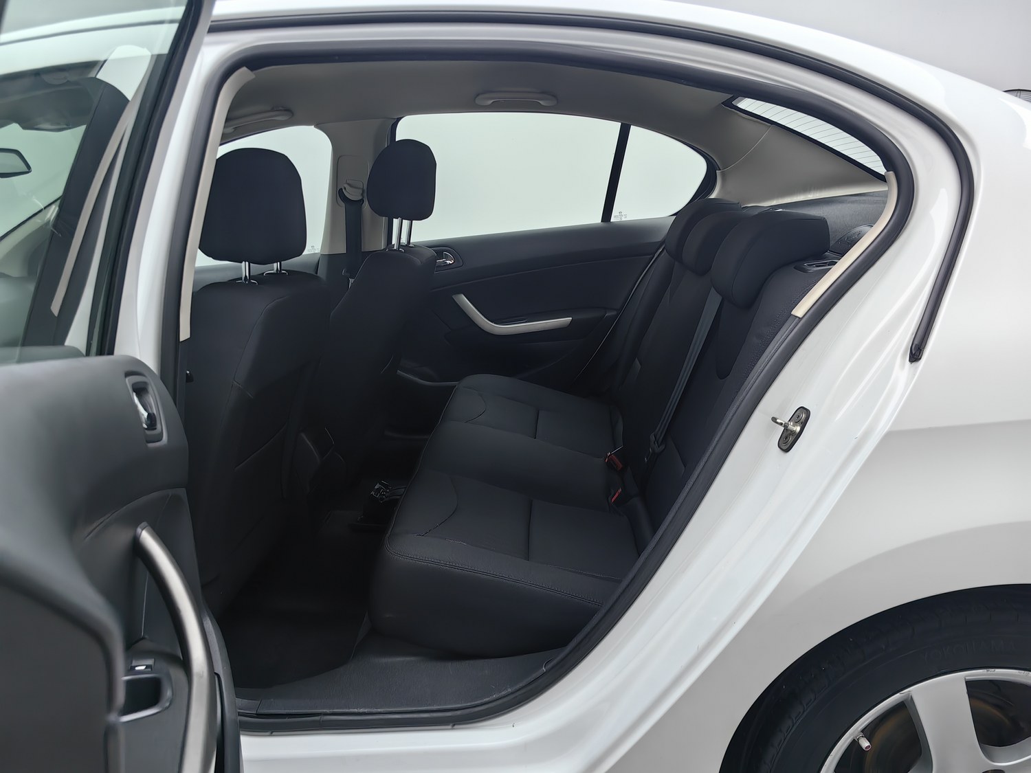 Used Peugeot 408 2013 2.0 AT