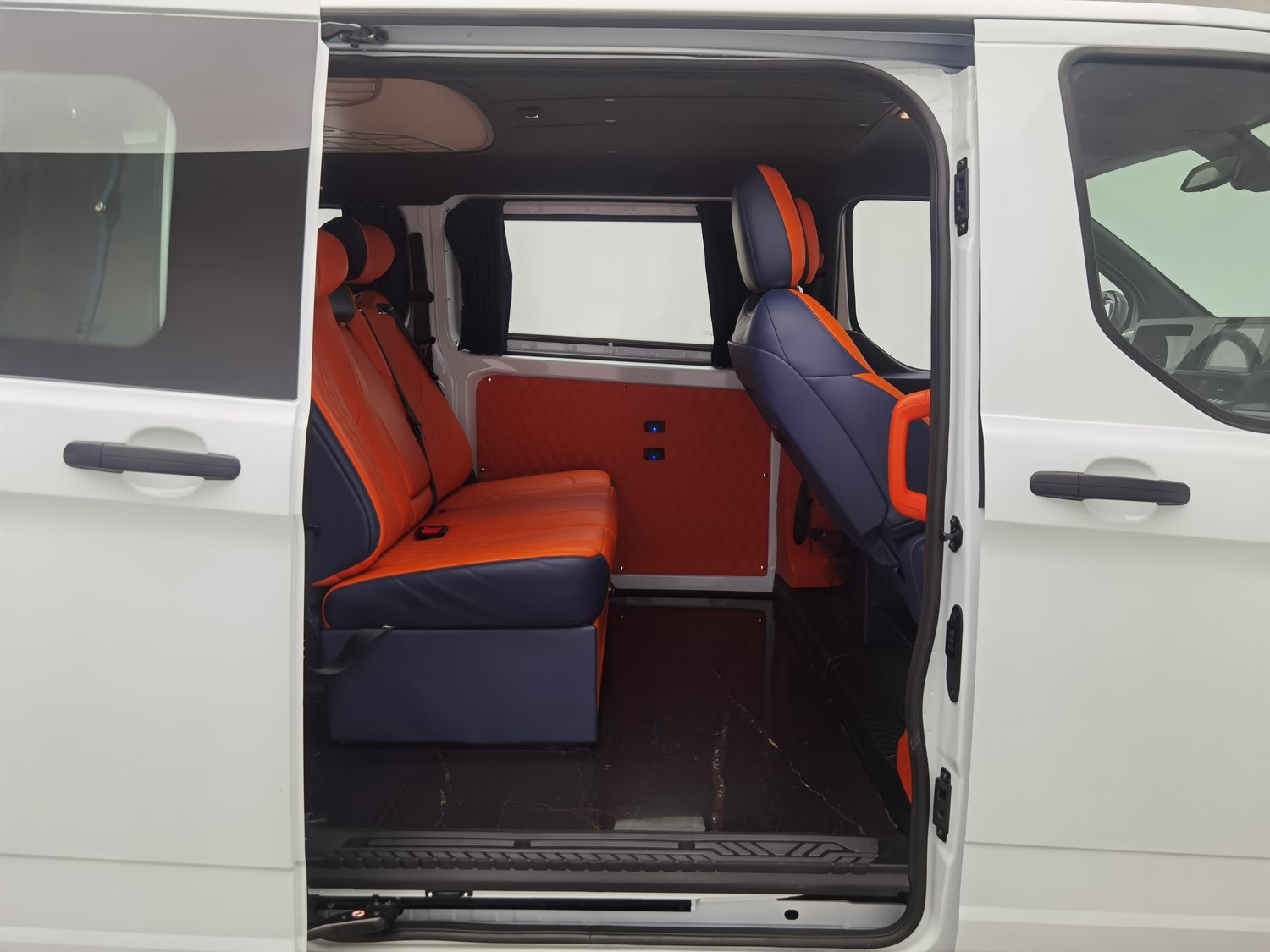 Used Ford Transit 2023 2.0 AT