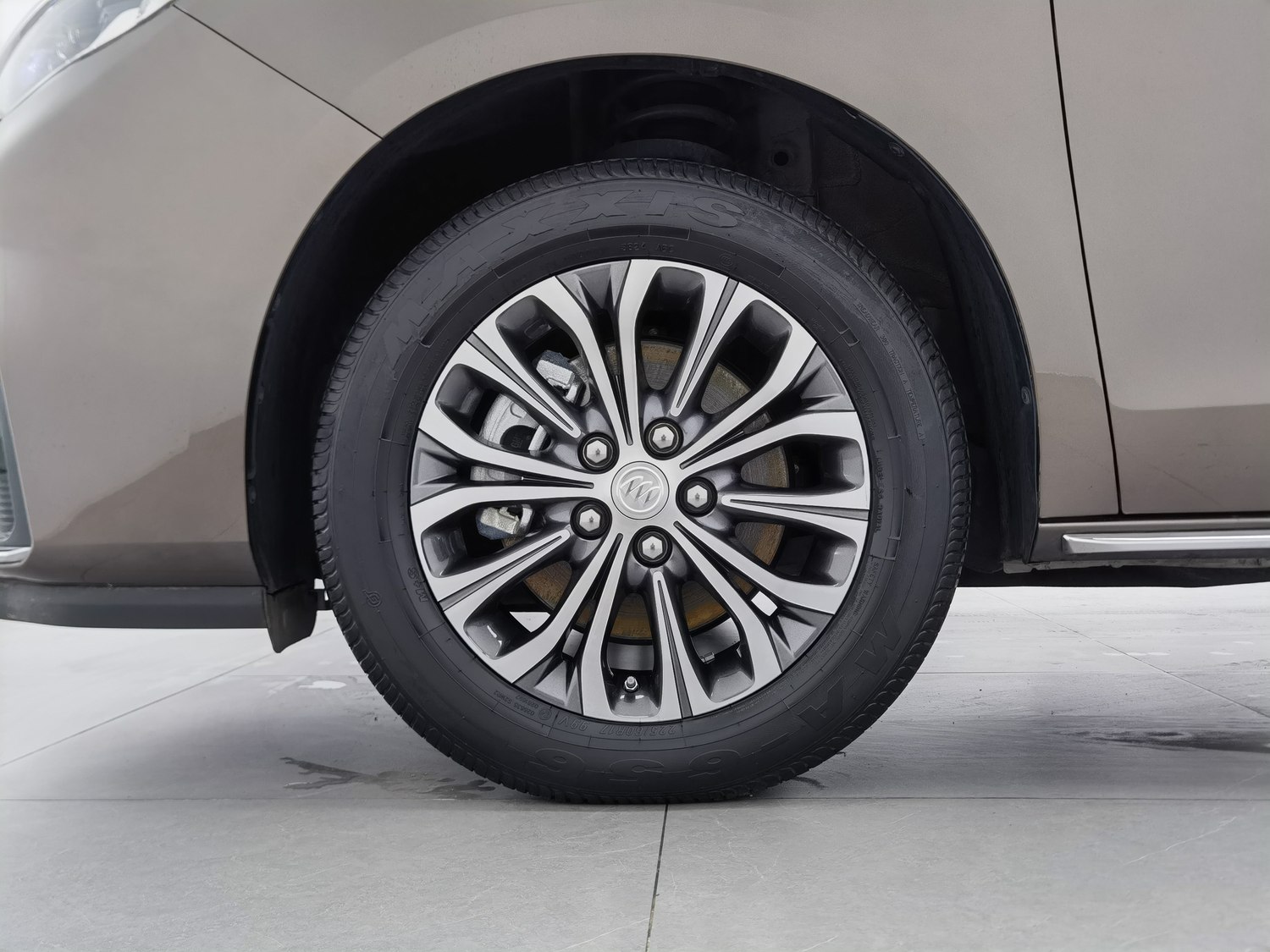 Used Buick GL8 2023 2.0 AT