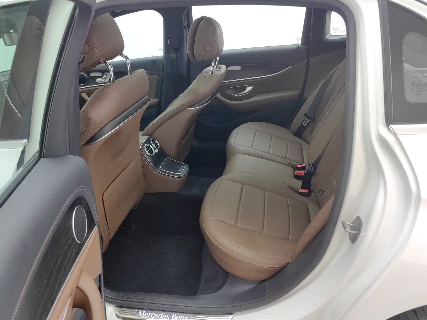 Used Mercedes-Benz E-Class 2021 2.0 AT