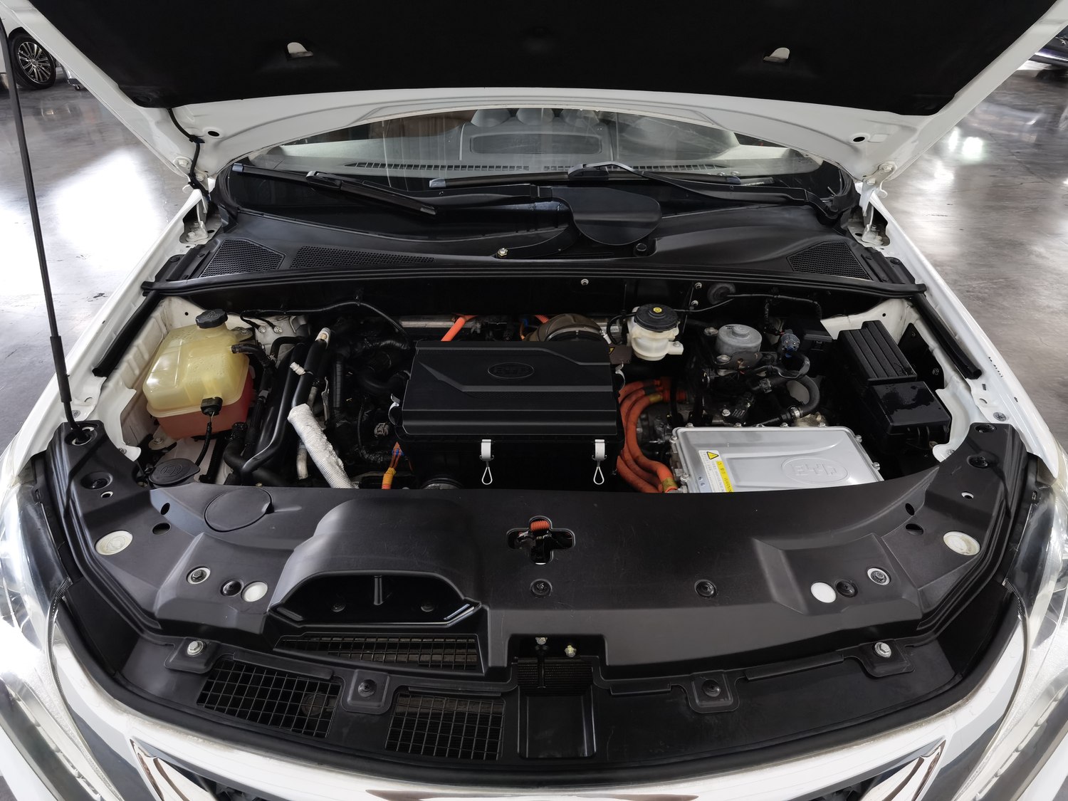 Used BYD Tang NEV 2015 2.0 AT
