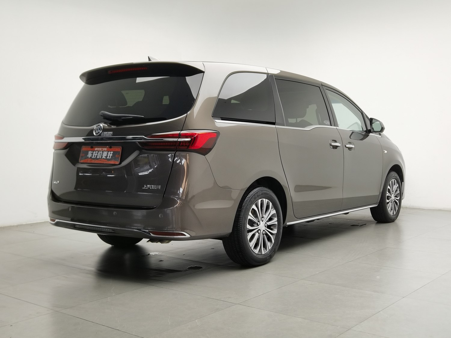 Used Buick GL8 2023 2.0 AT