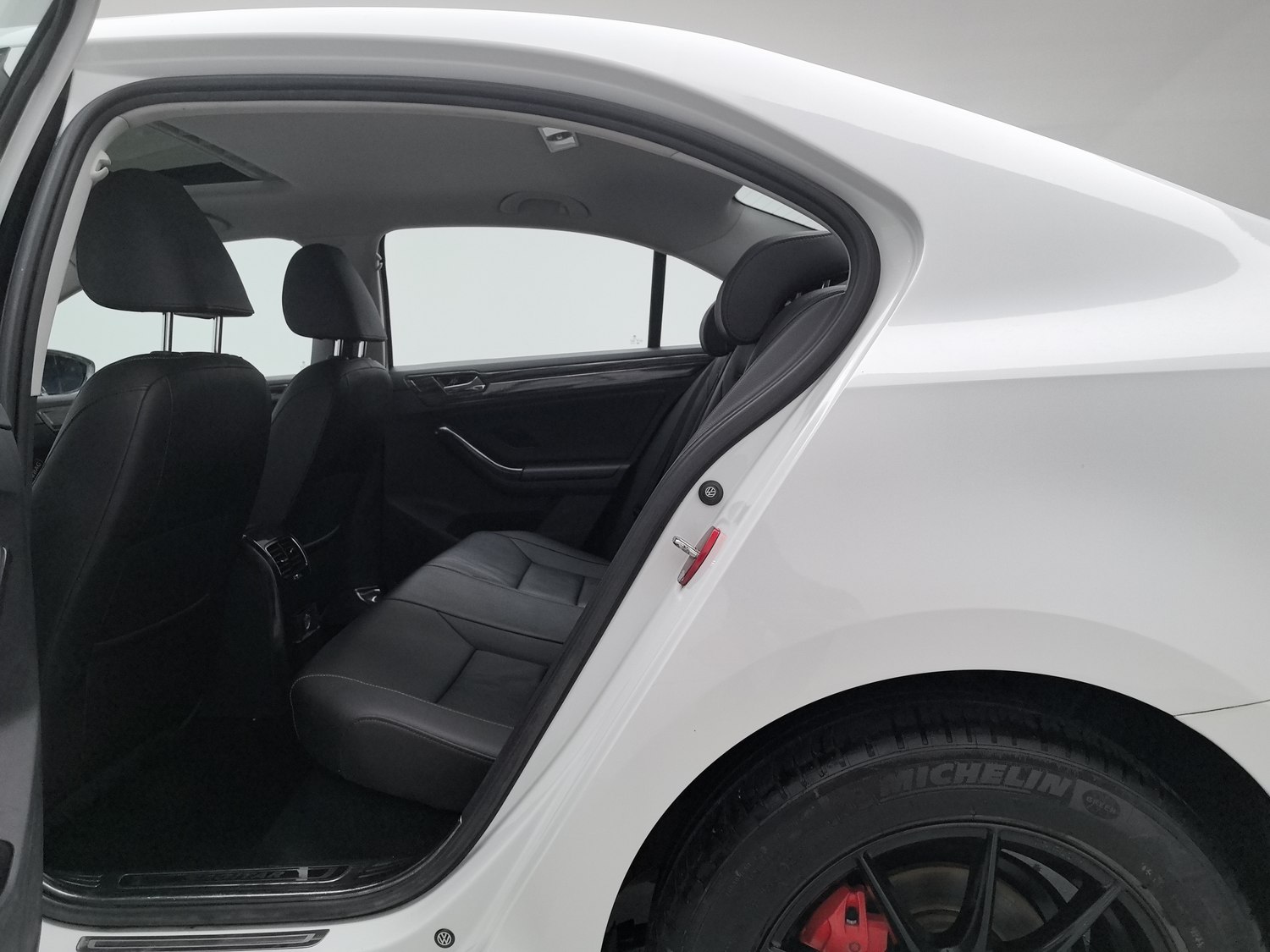 Used Volkswagen Sagitar 2018 1.6 AT
