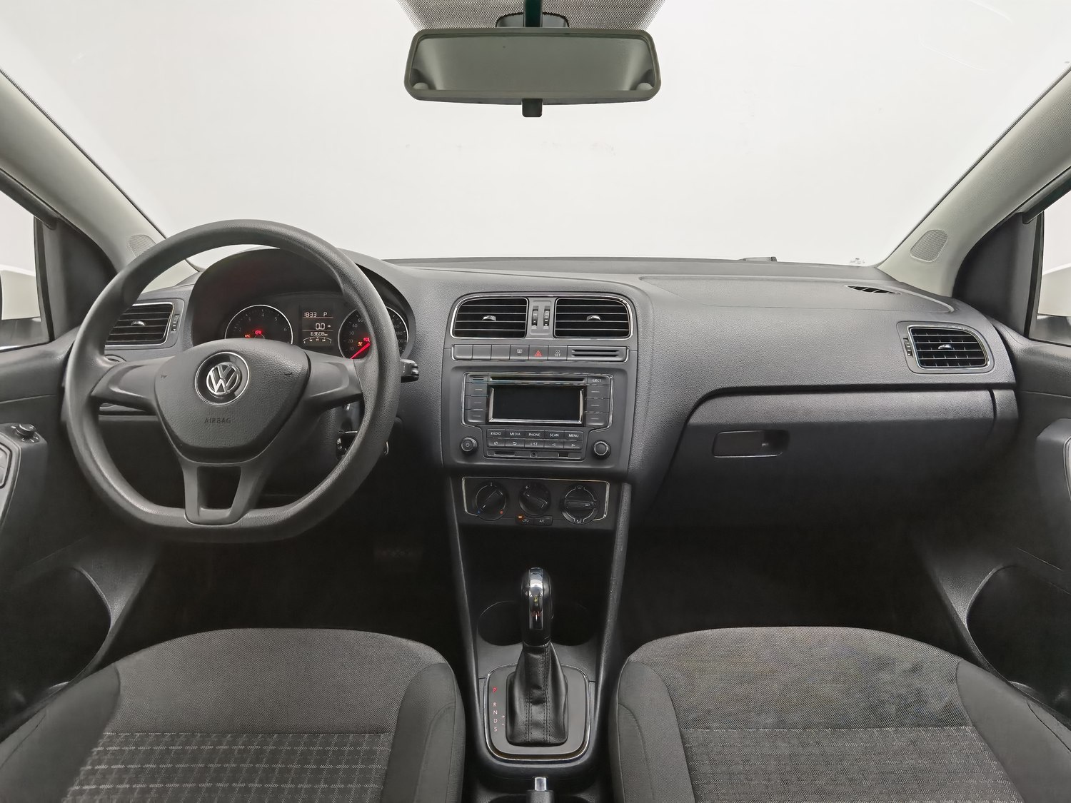 Used Volkswagen Polo 2014 1.4 AT
