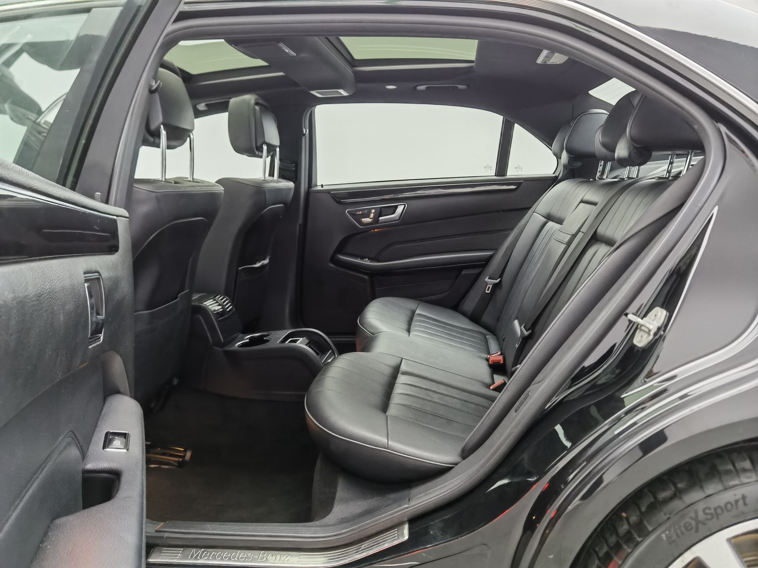 Used Mercedes-Benz E-Class 2015 2.0 AT