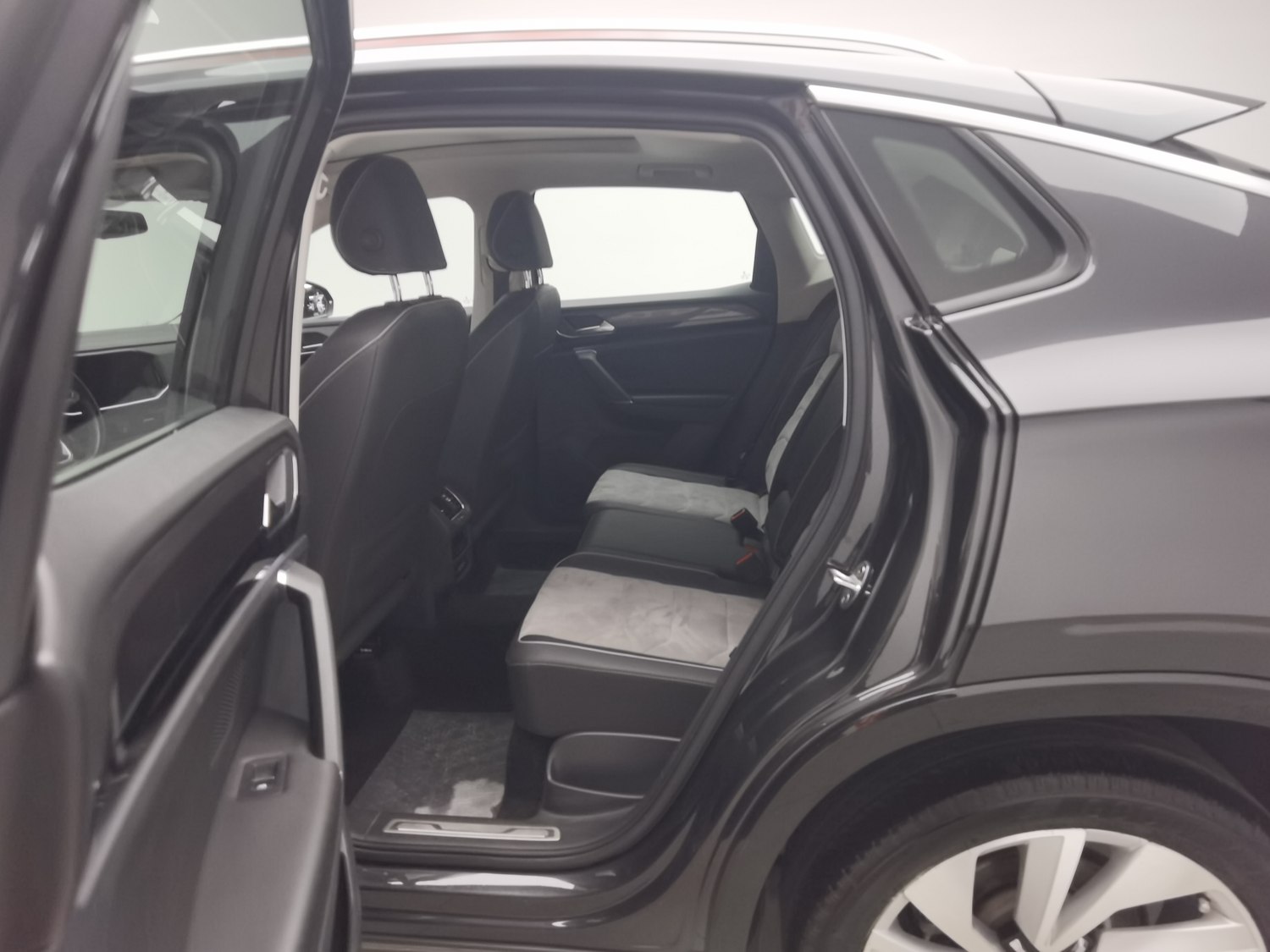Used Volkswagen Tayron X 2020 2.0 AT