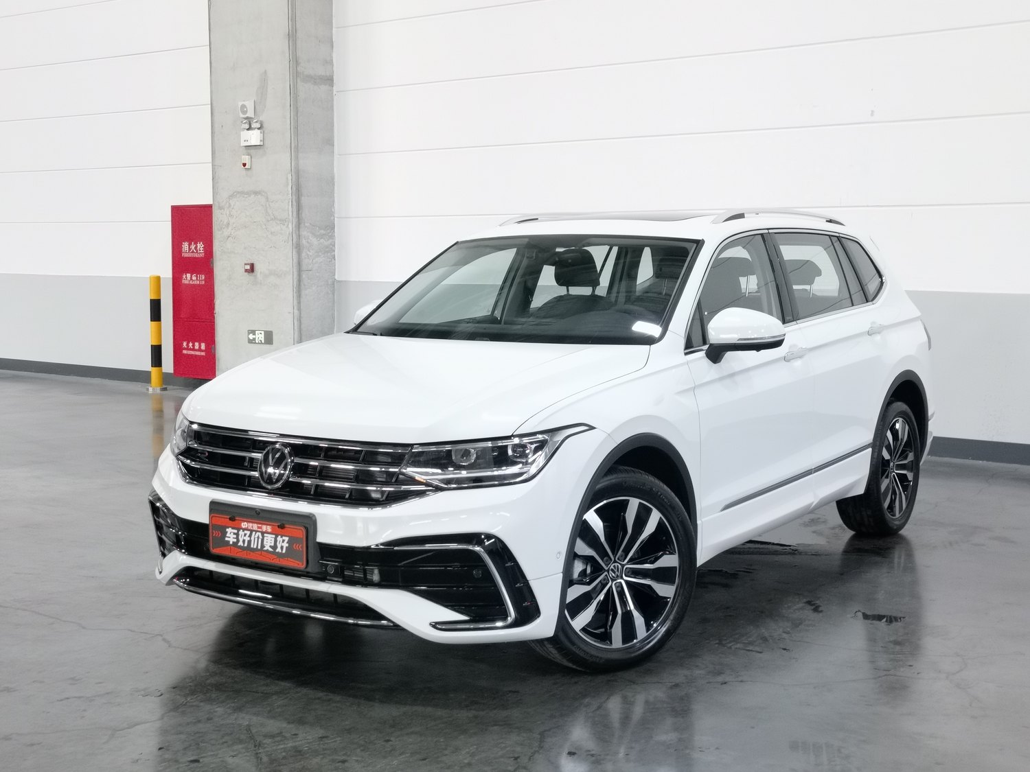 Used Volkswagen Tiguan L 2024 2.0 AT