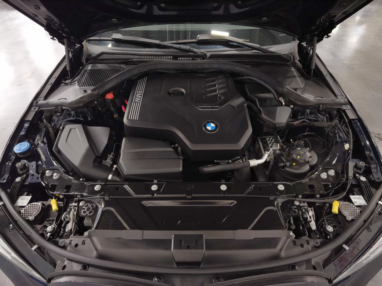 Used BMW THE3 2022 2.0 AT
