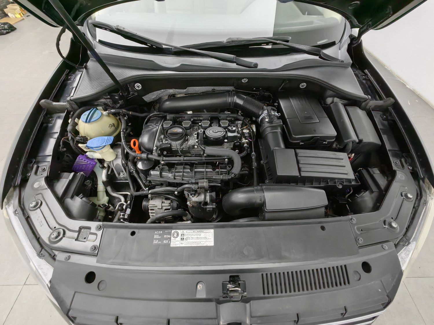 Used Volkswagen Passat 2014 1.8 AT