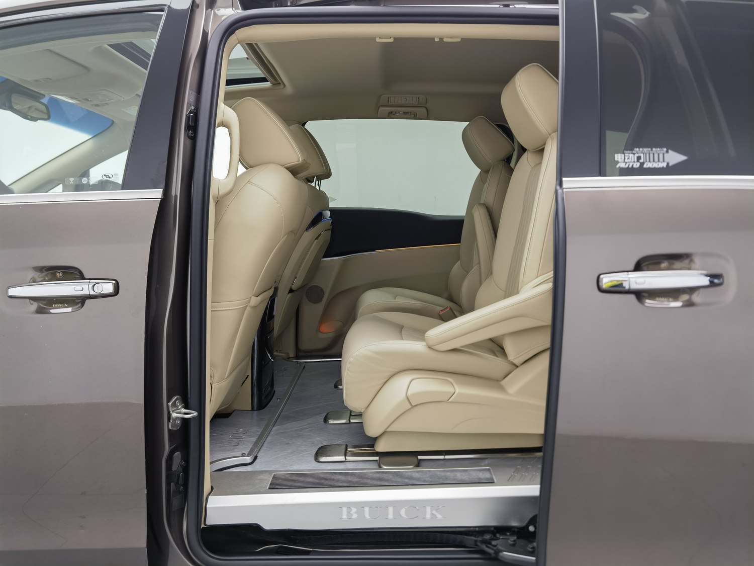 Used Buick GL8 2023 2.0 AT