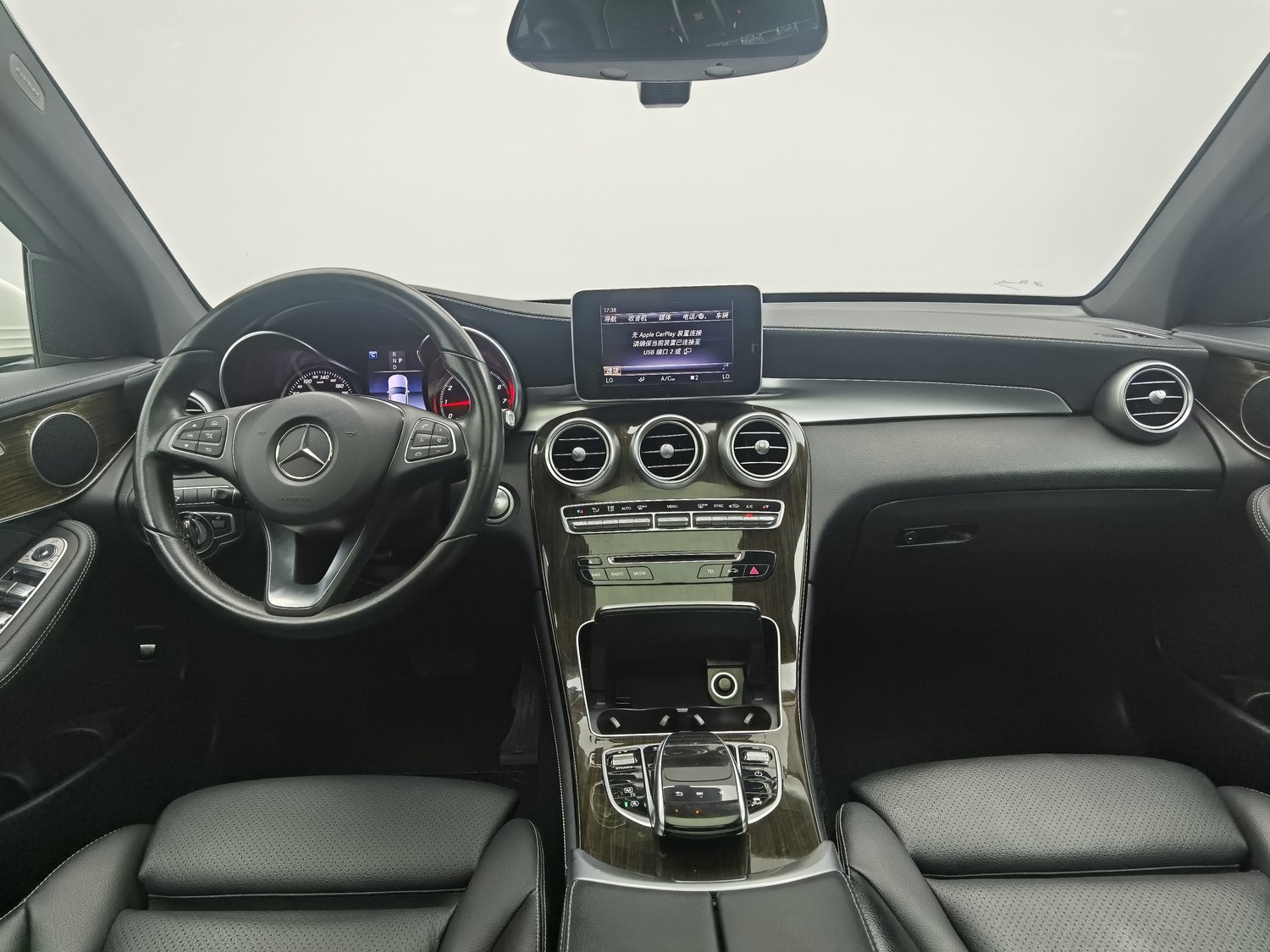 Used Mercedes-Benz GLC 2017 2.0 AT