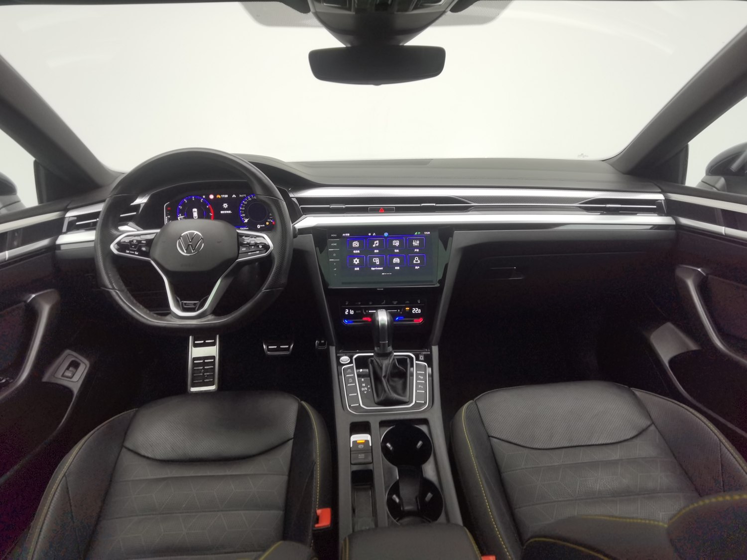Used Volkswagen CC 2023 2.0 AT