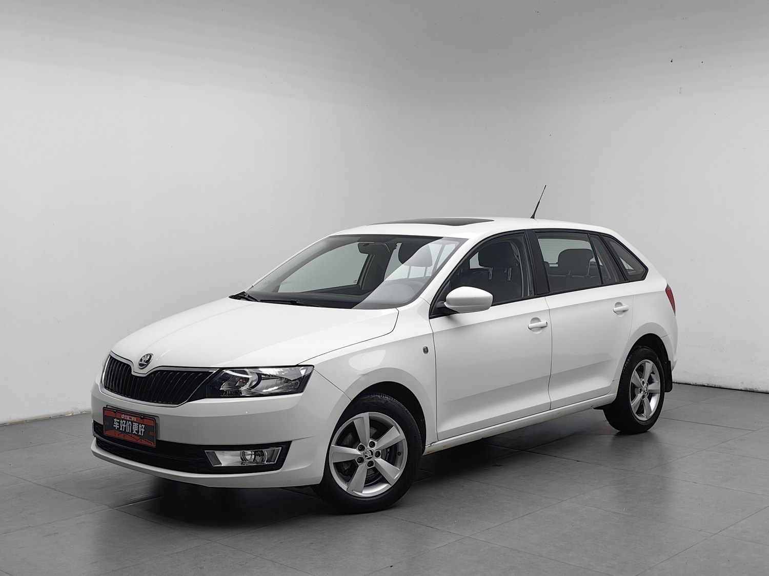 Used Skoda Rapid Spaceback 2014 1.6 MT