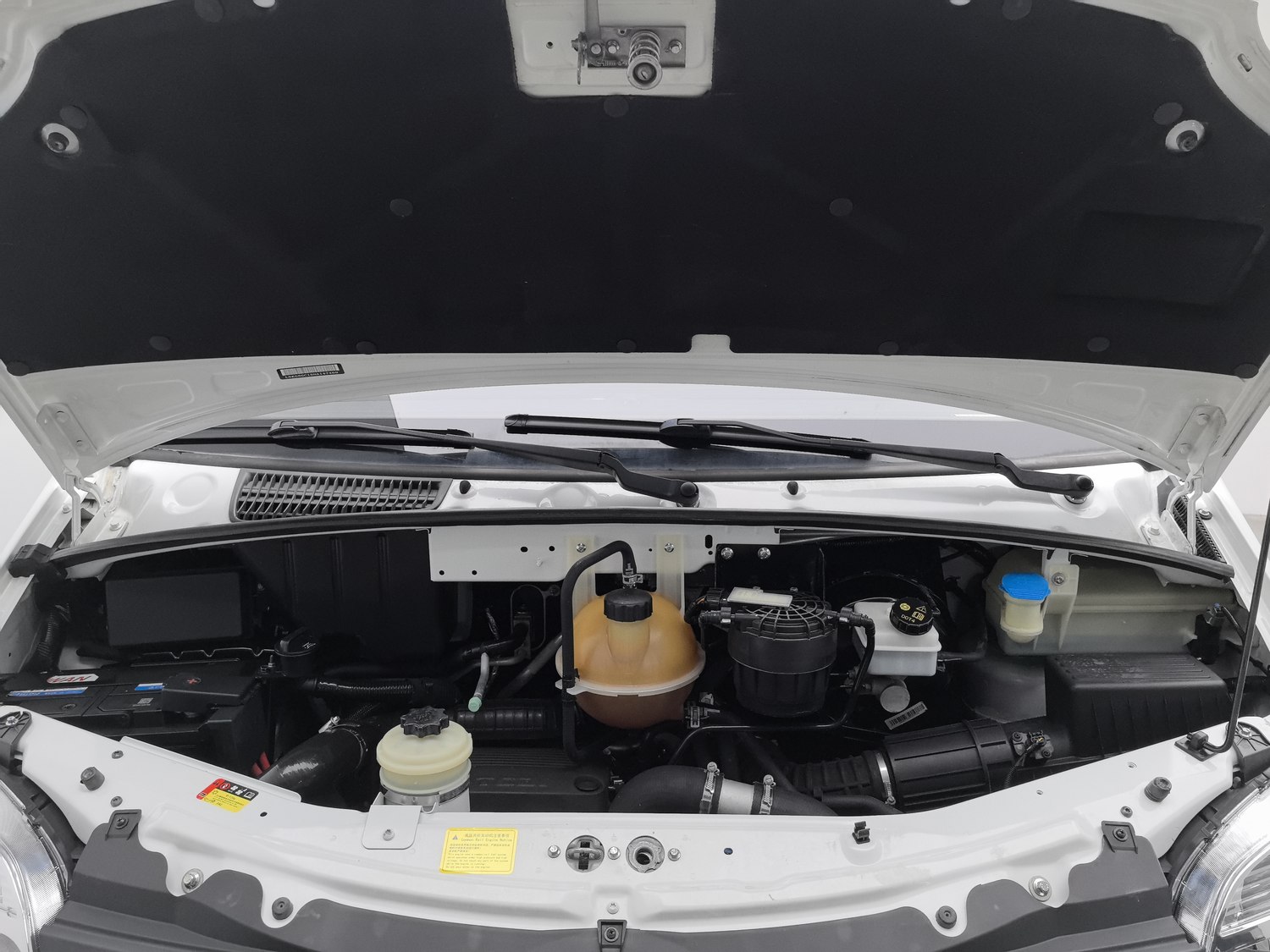 Used SAIC MAXUS V80 2023 2.0 MT