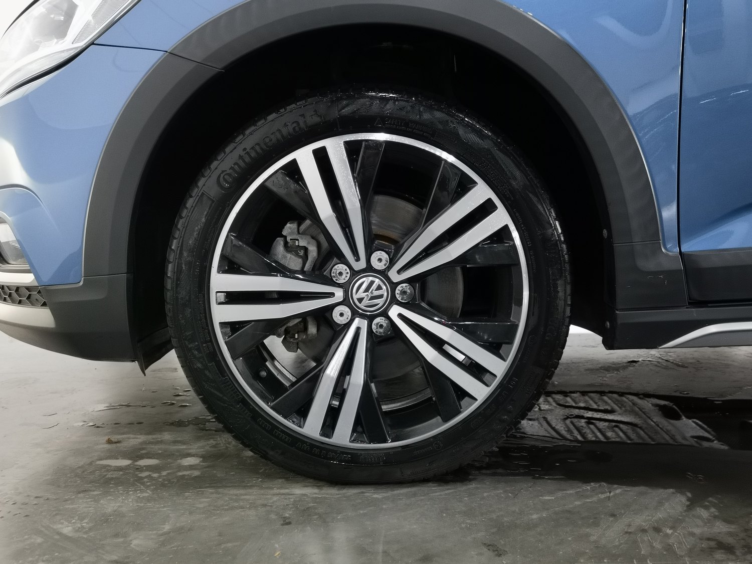 Used Volkswagen Touran 2021 1.4 AT