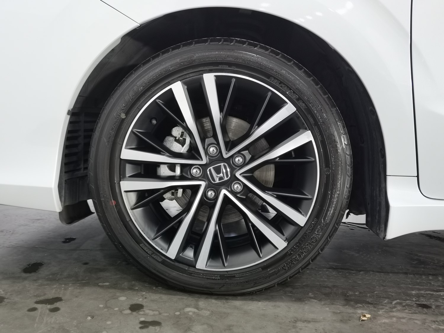 Used Honda Envix 2022 1.5 AT