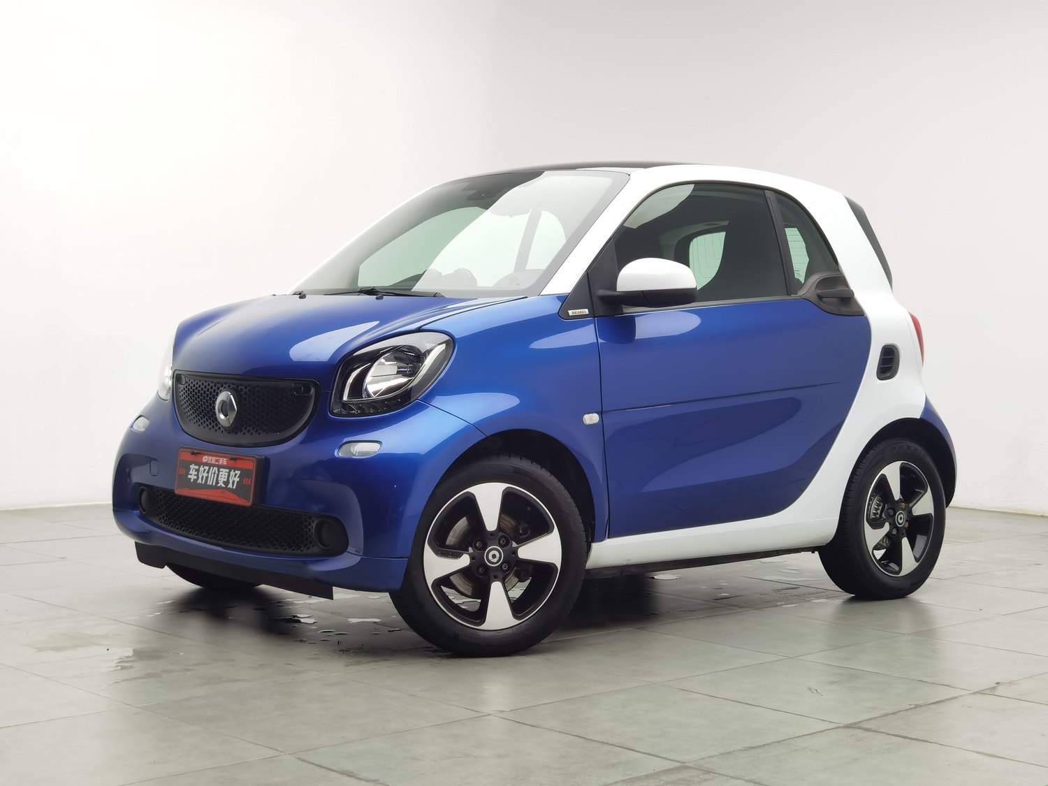 Used smart fortwo 2018 1.0 AT