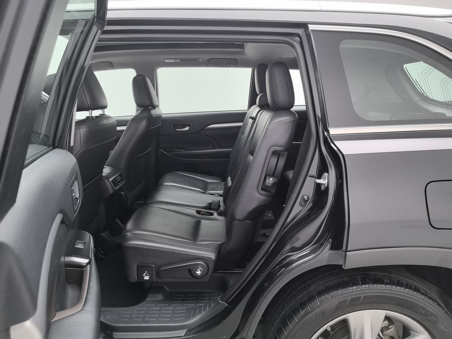 Used Toyota Highlander 2018 2.0 AT
