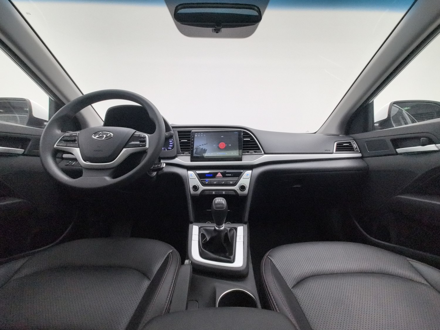 Used Hyundai Elantra 2016 1.6 MT