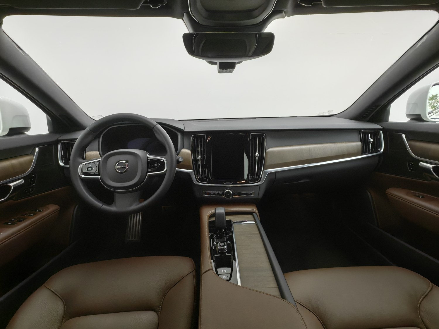 Used Volvo V90 2025 2.0 AT