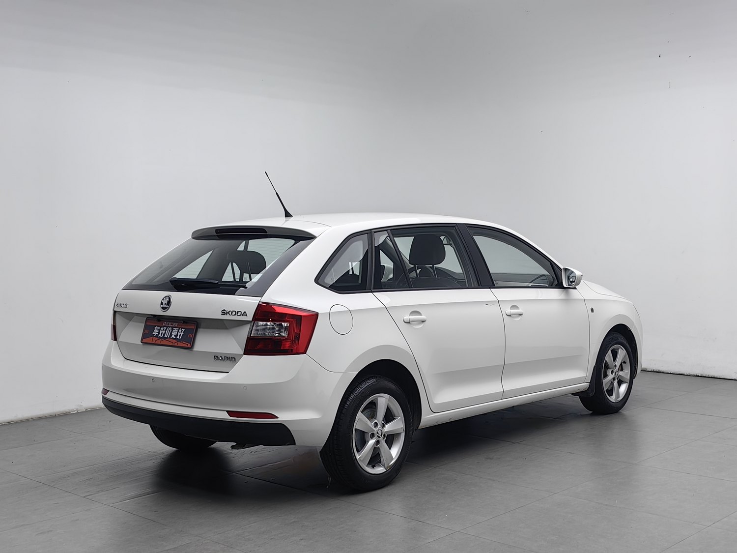 Used Skoda Rapid Spaceback 2014 1.6 MT
