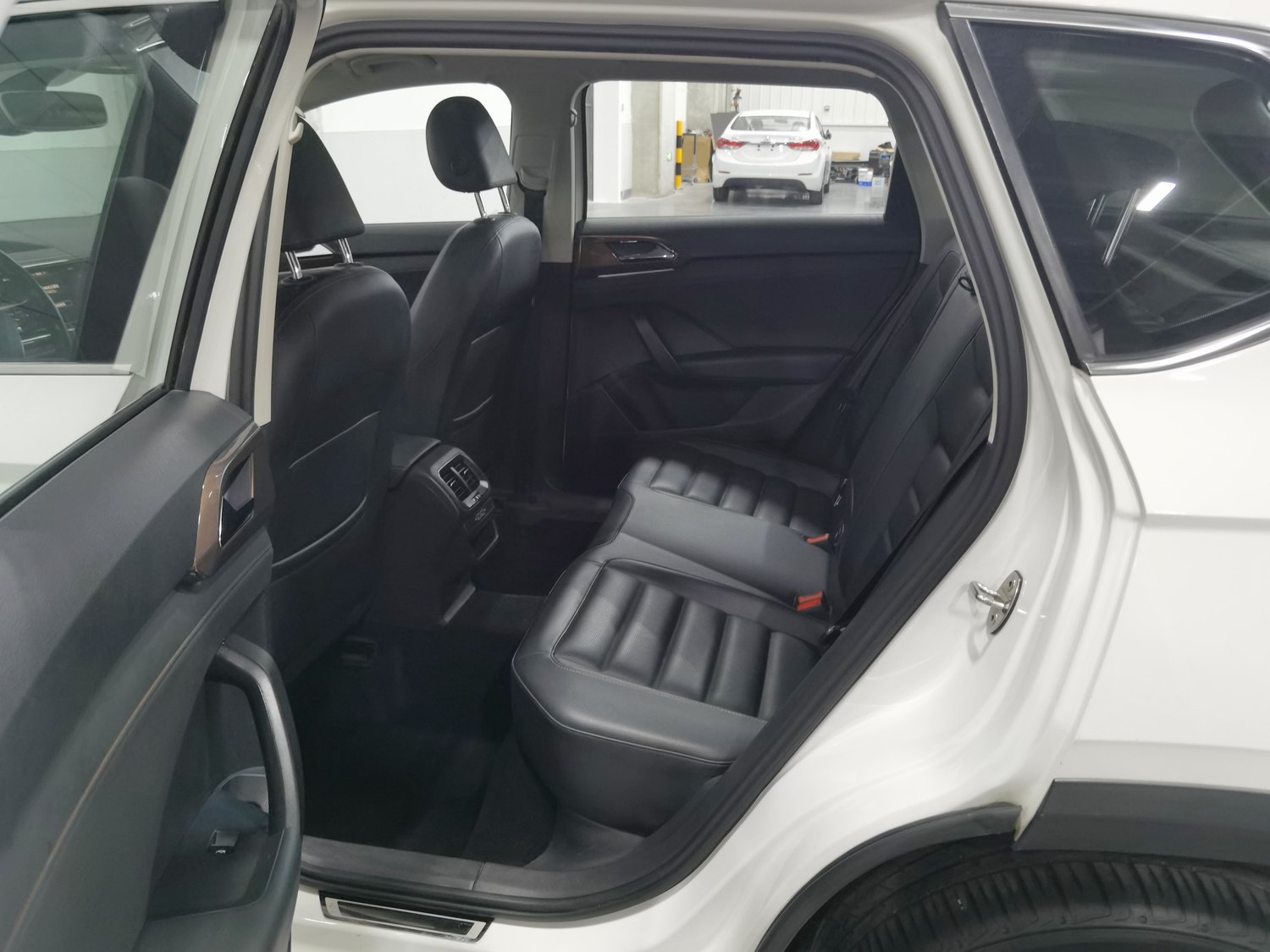 Used Volkswagen Tharu 2020 2.0 AT