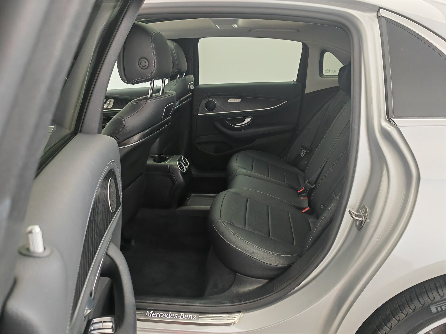 Used Mercedes-Benz E-Class 2019 2.0 AT