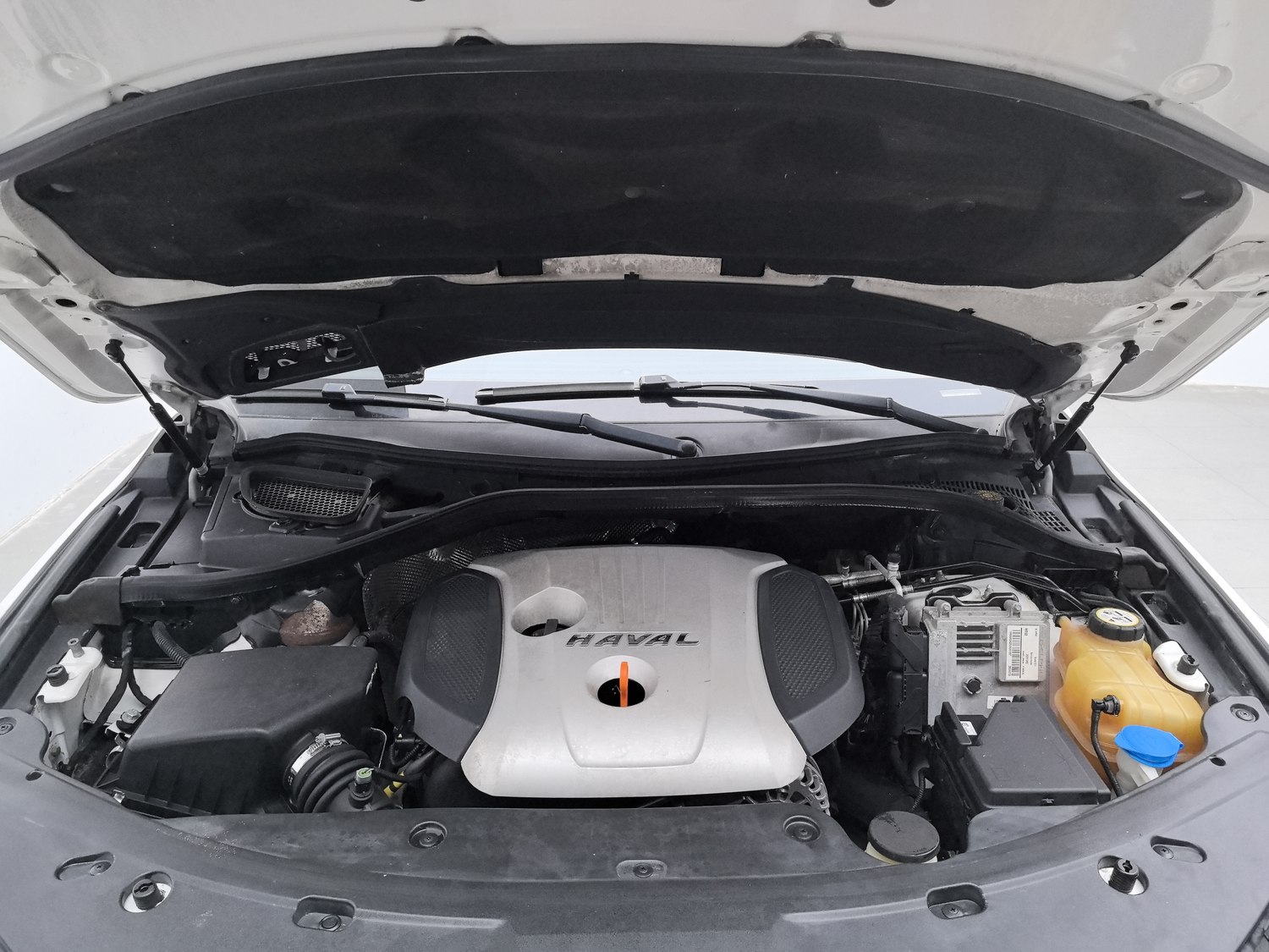 Used Haval H8 2015 2.0 AT