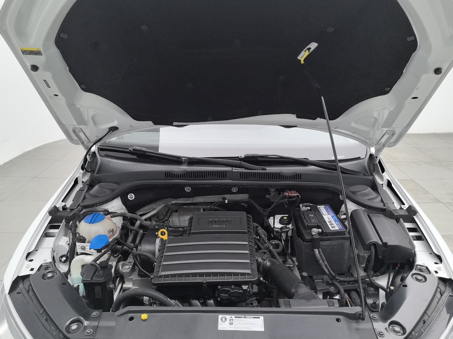 Used Volkswagen Sagitar 2018 1.6 AT