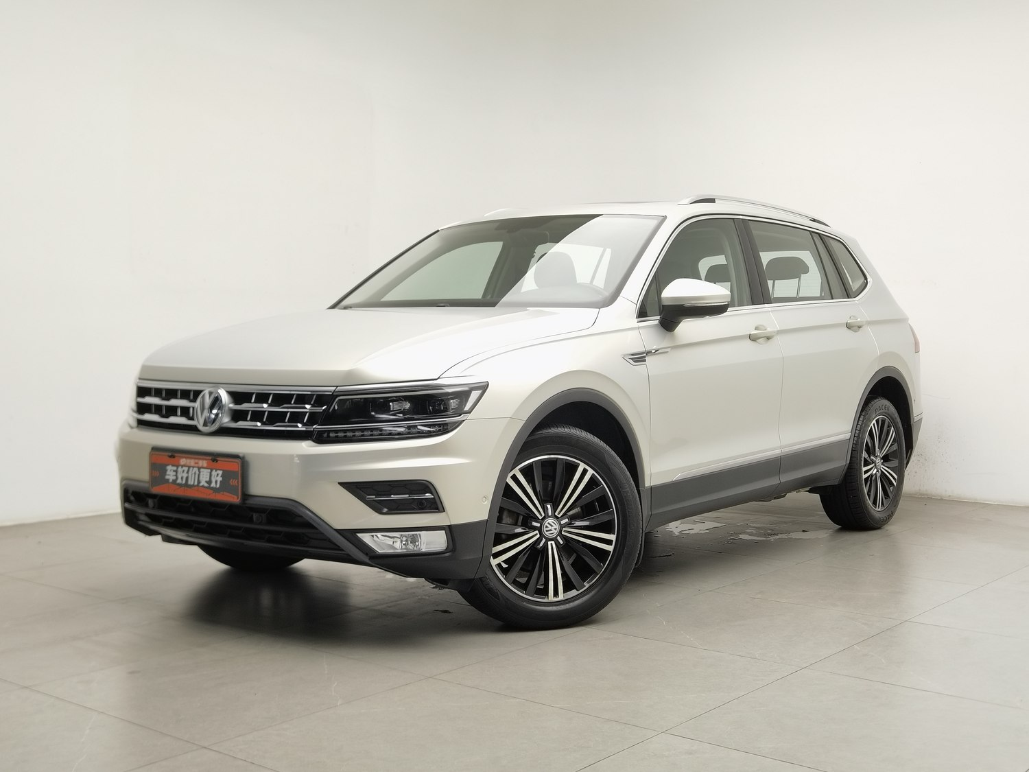 Used Volkswagen Tiguan L 2018 2.0 AT