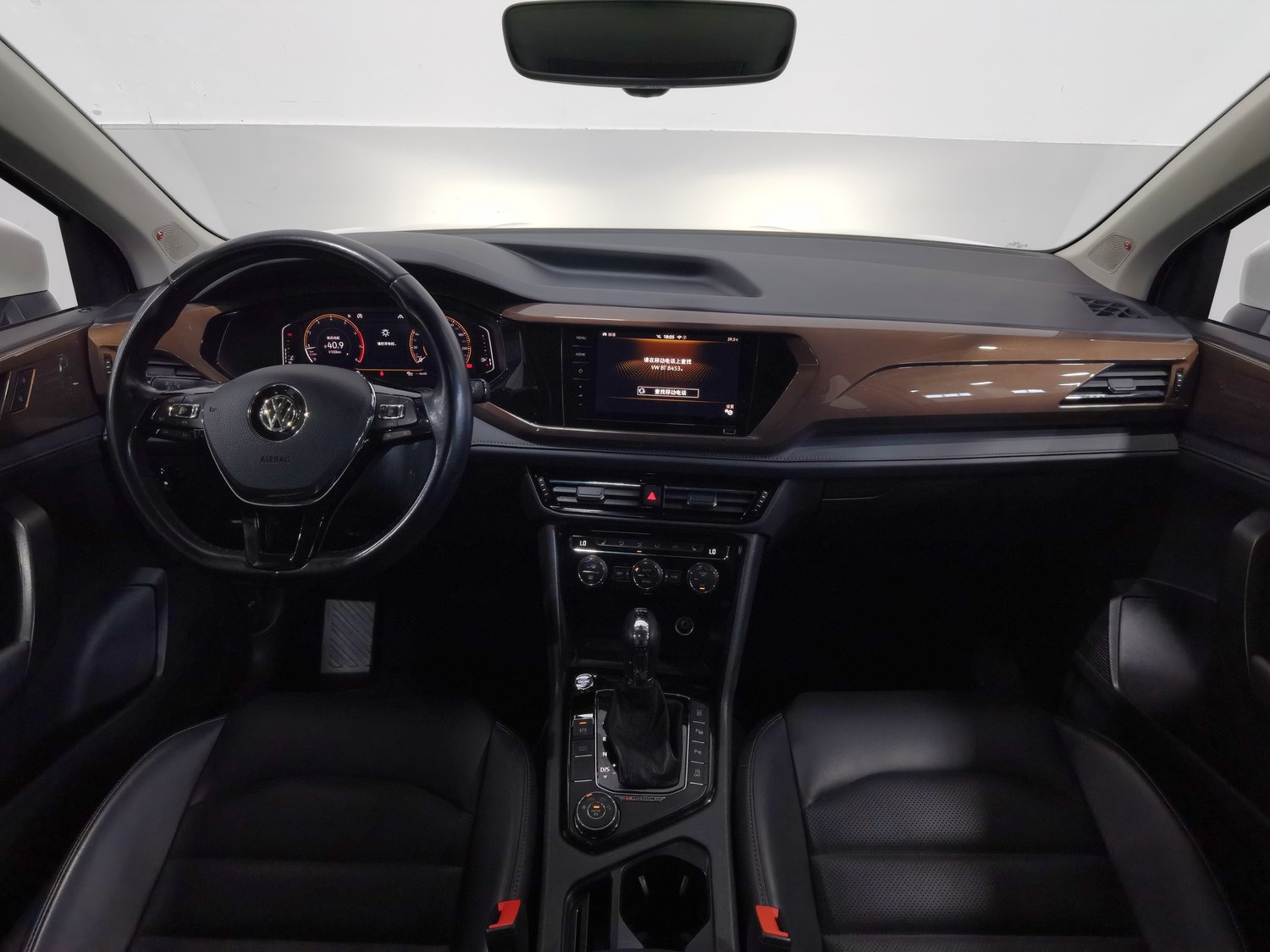 Used Volkswagen Tharu 2020 2.0 AT