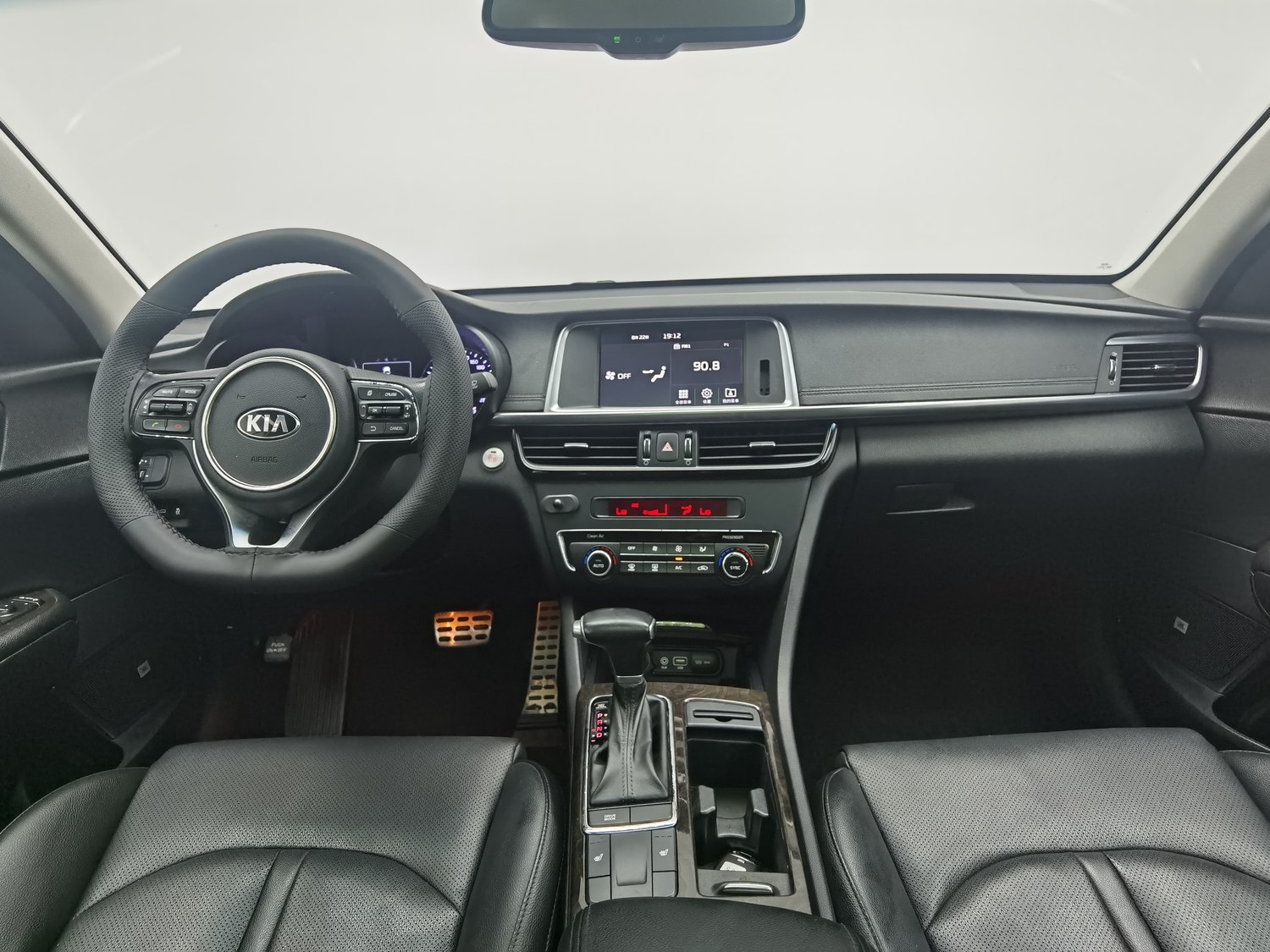 Used Kia K5 2016 2.0 AT