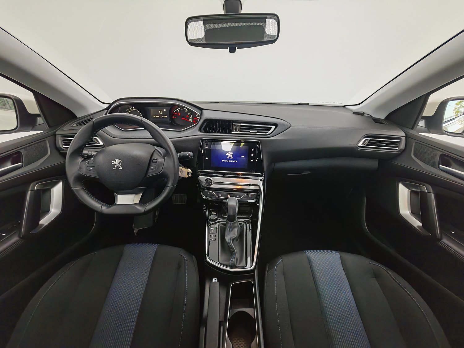 Used Peugeot 308 2018 1.6 AT